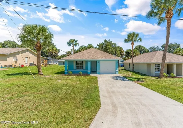 Photo 1 of Sale Pending at 230 13th Street Sw, Vero Beach, FL 32962 | MLS# 1084929 | Listing updated on 2026-08-29