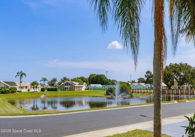 Photo 4 of Single family home for sale at 910 Cross Lake Dr, Melbourne, FL 32901 | MLS# 1085252 | Listing updated on 2026-10-19