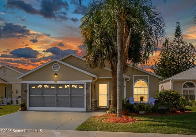 1st image of 910 Cross Lake Dr, Melbourne, FL 32901 | MLS# 1085252