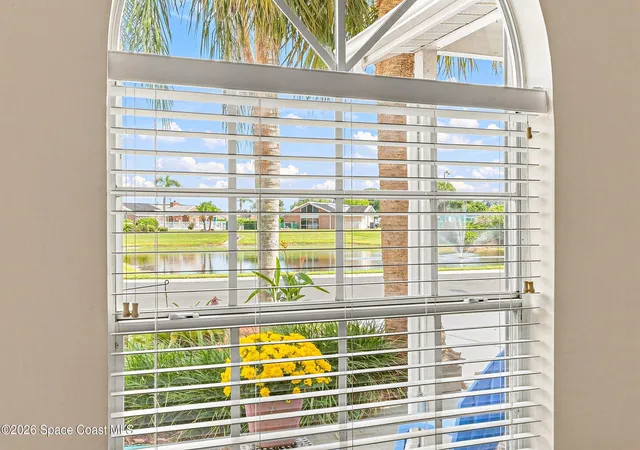 Photo 3 of Single family home for sale at 910 Cross Lake Dr, Melbourne, FL 32901 | MLS# 1085252 | Listing updated on 2026-10-19