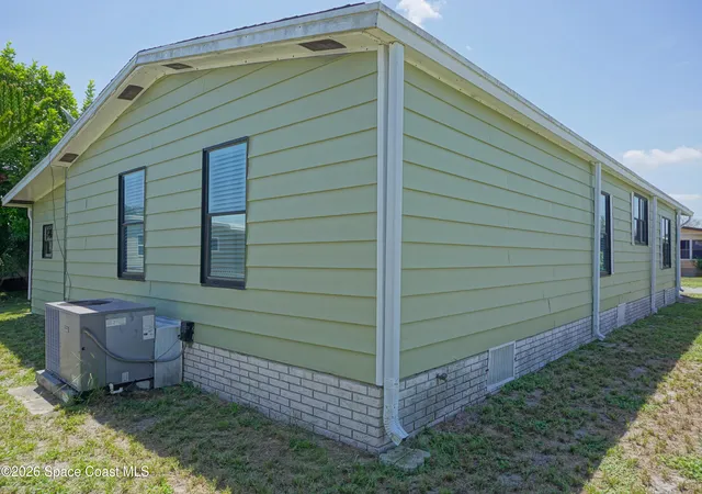 Photo 3 of Manufactured home for sale at 434 Royal Tern Dr, Sebastian, FL 32976 | MLS# 1085015 | Listing updated on 2026-09-18