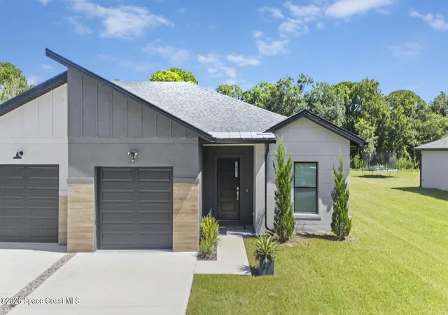 Photo 3 of House for sale at 1623-1625 Chamorro St SE, Palm Bay, FL 32909 | MLS# 1085051 | Listing updated on 2026-10-06