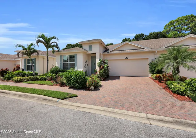 Photo 2 of Single family home for sale at 7414 Oakridge Pl, Vero Beach, FL 32966 | MLS# 1085055 | Listing updated on 2026-10-06