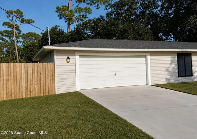 Photo 2 of Single family home for sale at 7025 Grissom Pkwy, Cocoa, FL 32927 | MLS# 1085115 | Listing updated on 2026-08-29