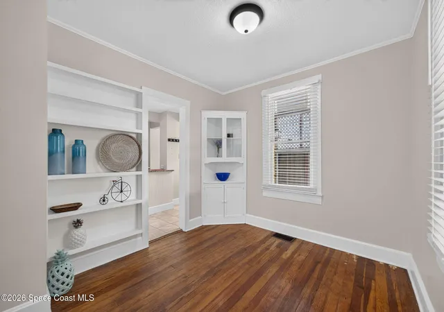 5th image of 834 N Alexander St, Mount Dora, FL 32757 | MLS# 1085132