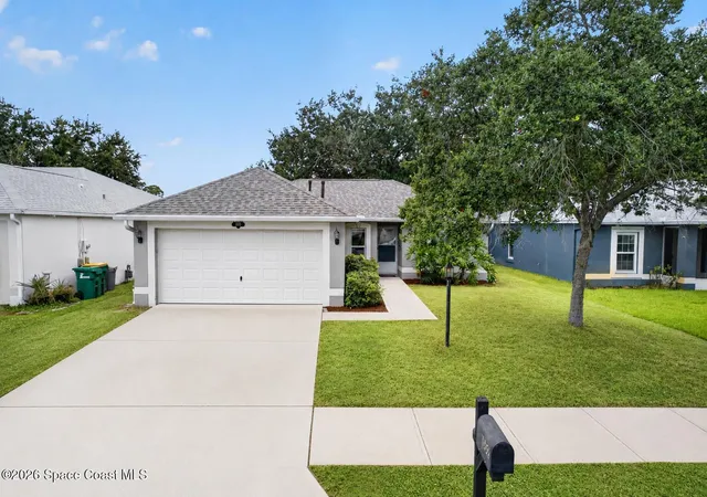 Photo 2 of Single family home for sale at 1552 Vista Lake Cir, Melbourne, FL 32904 | MLS# 1085373 | Listing updated on 2026-09-17