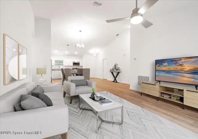 4th image of 419 Carpenter Ave Nw #14, Palm Bay, FL 32907 | MLS# 1085199