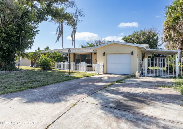 Photo 3 of Sale Pending at 335 Brewster Rd, Indialantic, FL 32903 | MLS# 1085270 | Listing updated on 2026-09-12