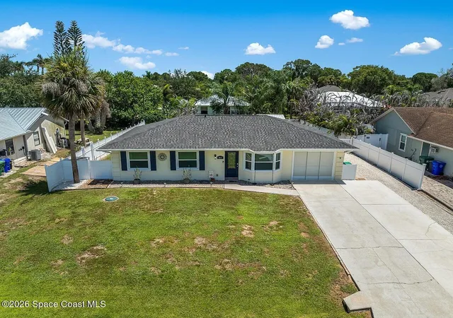Photo 1 of Sale Pending at 867 Clearmont St, Sebastian, FL 32958 | MLS# 1085386 | Listing updated on 2026-08-31