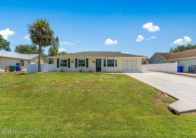 Photo 3 of Sale Pending at 867 Clearmont St, Sebastian, FL 32958 | MLS# 1085386 | Listing updated on 2026-08-31