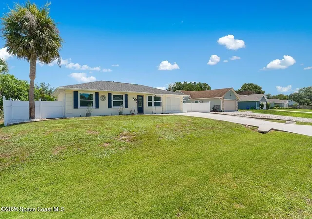 Photo 3 of Single Family Residence at 867 Clearmont St, Sebastian, FL 32958 | MLS# 1085386 |  | Sold on 2026-09-17