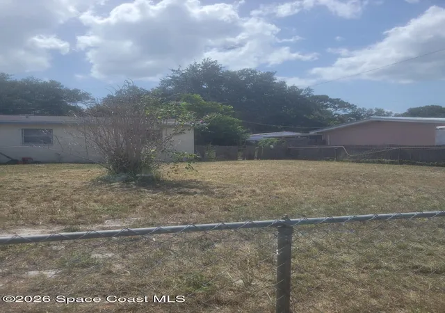 Photo 2 of Sale Pending at 829 Evening Side Dr, Cocoa, FL 32922 | MLS# 1085399 | Listing updated on 2026-08-25