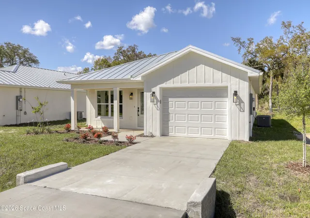 3rd image of 5816 Hammock St, Mims, FL 32754 | MLS# 1085403
