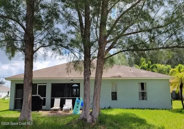 4th image of 112 Sw 34th Pl, Cape Coral, FL 33991 | MLS# 1085421