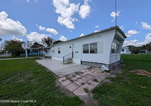 Photo 4 of Sale Pending at 1509 Skyview Blvd, Lakeland, FL 33801 | MLS# 1085485 | Listing updated on 2026-08-22