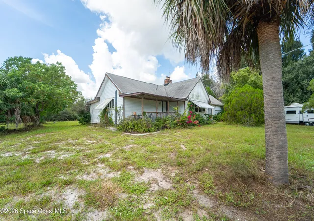 Photo 1 of Single family home for sale at 6715 Whispering Pines Ln, Grant, FL 32949 | MLS# 1086314 | Listing updated on 2026-09-14