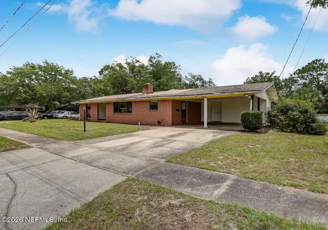 Photo 2 of Single family home for sale at 3840 Harbor View Ct, Jacksonville, FL 32208 | MLS# 2156072 | Listing updated on 2026-08-11