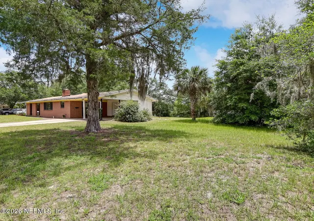 Photo 3 of Single family home for sale at 3840 Harbor View Ct, Jacksonville, FL 32208 | MLS# 2156072 | Listing updated on 2026-08-11