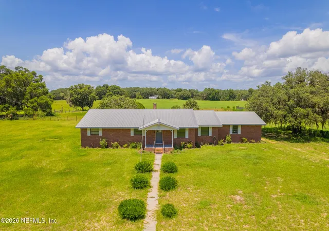 Photo 1 of Single family home for sale at 401 Pleasant St, Pomona Park, FL 32181 | MLS# 2123771 | Listing updated on 2026-07-30