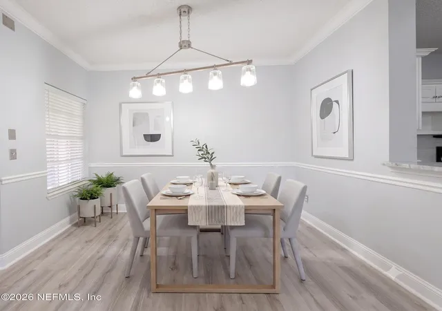 3rd image of 10000 Gate Pkwy #726, Jacksonville, FL 32246 | MLS# 2130130