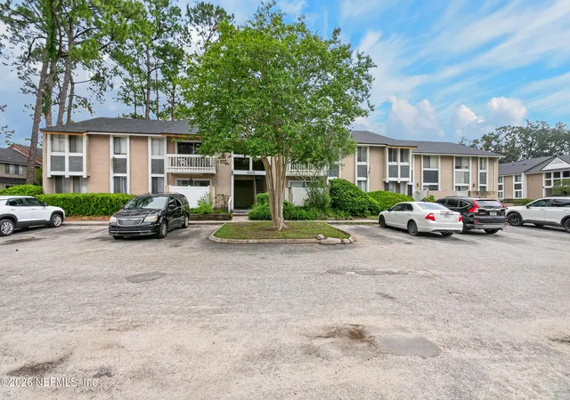 Photo 2 of Condo for sale at 8880 Old Kings Rd S #36, Jacksonville, FL 32257 | MLS# 2159033 | Listing updated on 2026-08-07