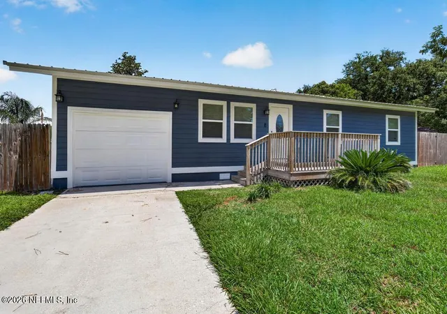 Photo 2 of Single family home for sale at 703 Bonnieview Rd, Fernandina Beach, FL 32034 | MLS# 2133020 | Listing updated on 2026-07-27