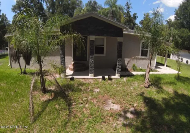 Photo 1 of Sale Pending at 126 E End Rd, San Mateo, FL 32187 | MLS# 2146401 | Listing updated on 2026-09-01