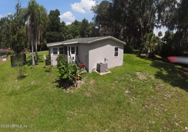 Photo 4 of Sale Pending at 126 E End Rd, San Mateo, FL 32187 | MLS# 2146401 | Listing updated on 2026-09-01