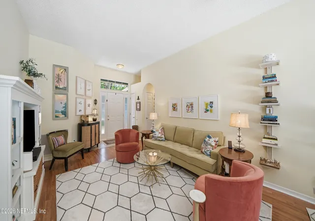 Photo 4 of Sale Pending at 4067 Bald Eagle Ln, Jacksonville, FL 32257 | MLS# 2157497 | Listing updated on 2026-09-10