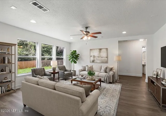 Photo 4 of Single family home for sale at 1194 Dawn Crk Ct, Jacksonville, FL 32218 | MLS# 2159637 | Listing updated on 2026-08-11