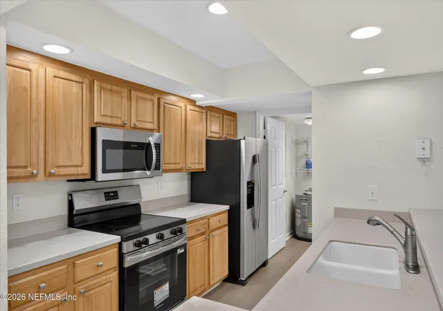 5th image of 10075 Gate Pkwy N #3010, Jacksonville, FL 32246 | MLS# 2147143