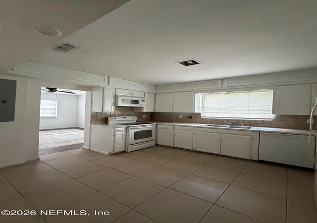 Photo 3 of Single family home for sale at 528 Trout River Dr, Jacksonville, FL 32208 | MLS# 2147984 | Listing updated on 2026-07-22