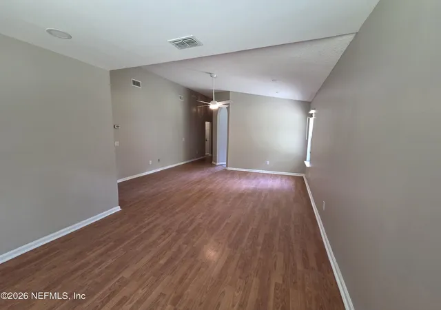 Photo 2 of Single family home for sale at 612 S Vermont Ave, Green Cove Springs, FL 32043 | MLS# 2150000 | Listing updated on 2026-09-28