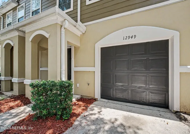 Photo 3 of Sale Pending at 12949 Spring Rain Rd, Jacksonville, FL 32258 | MLS# 2155555 | Listing updated on 2026-09-04