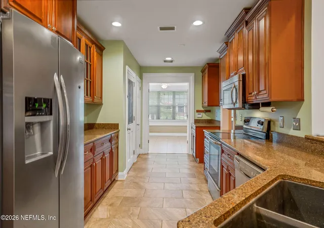 Photo 3 of Single family home for sale at 1536 Harbor Oaks Rd, Jacksonville, FL 32207 | MLS# 2151023 | Listing updated on 2026-09-16