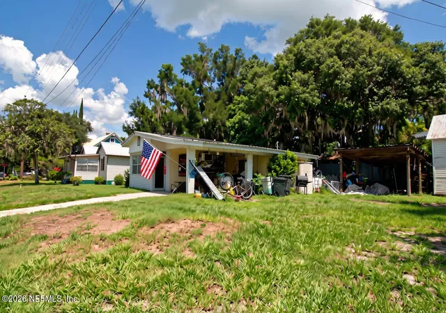 10th image of 306 Eucalyptus Ave, Crescent City, FL 32112 | MLS# 2153042