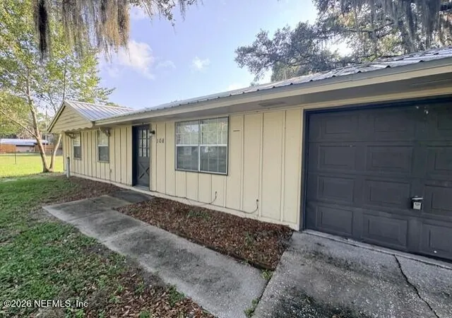 Photo 4 of Single family home for sale at 108 River Rd Dr, Palatka, FL 32177 | MLS# 2157210 | Listing updated on 2026-08-29