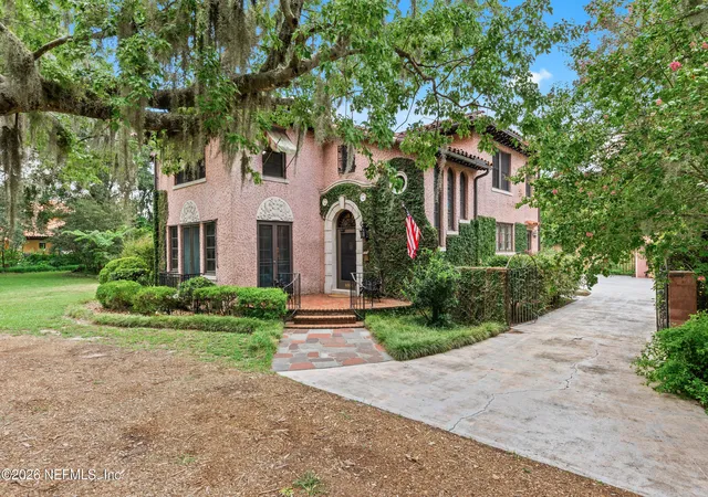 Photo 2 of Single family home for sale at 4004 San Jose Blvd, Jacksonville, FL 32207 | MLS# 2153828 | Listing updated on 2026-08-17