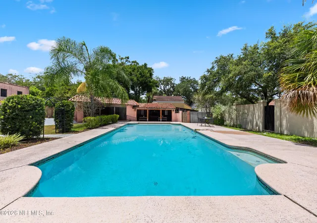 Photo 3 of Single family home for sale at 4004 San Jose Blvd, Jacksonville, FL 32207 | MLS# 2153828 | Listing updated on 2026-08-17