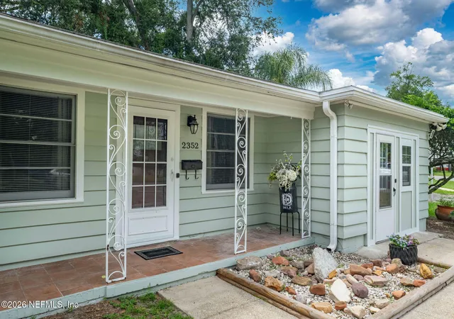 Photo 4 of Single family home for sale at 2352 Woodridge Rd, Jacksonville, FL 32210 | MLS# 2158717 | Listing updated on 2026-09-19