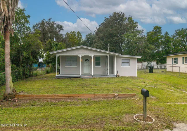 Photo 1 of Single family home for sale at 215 Hilltop Dr, Orange Park, FL 32073 | MLS# 2159763 | Listing updated on 2026-09-11