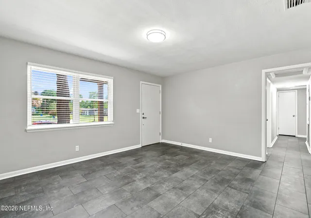 Photo 4 of Sale Pending at 6522 Barkwood Dr, Jacksonville, FL 32277 | MLS# 2155727 | Listing updated on 2026-09-08