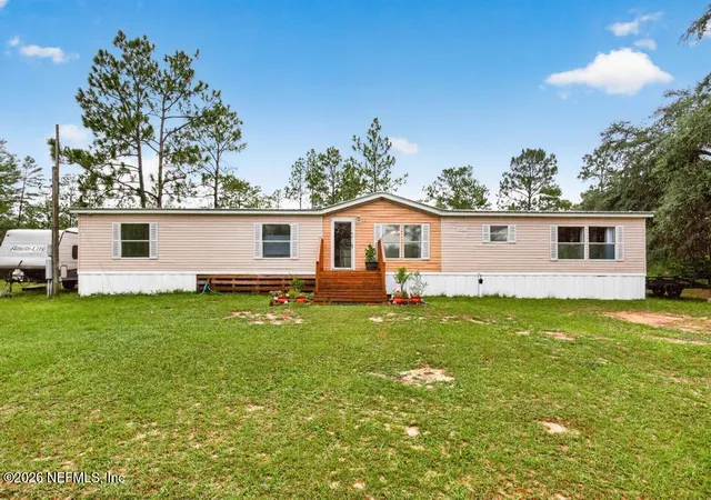 3rd image of 197 Melrose Landing Dr, Hawthorne, FL 32640 | MLS# 2155393