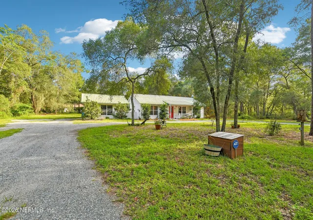 2nd image of 381 Se 57th St, Keystone Heights, FL 32656 | MLS# 2156651