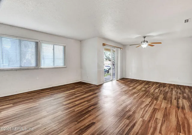 Listing Photo 5 - Condo for sale in building located at 1800 Park Ave, Orange Park, FL 32073 - Unit #232