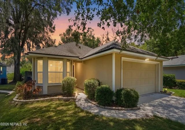 Photo 1 of Single family home for sale at 1325 Spruce St, Green Cove Springs, FL 32043 | MLS# 2157338 | Listing updated on 2026-10-05