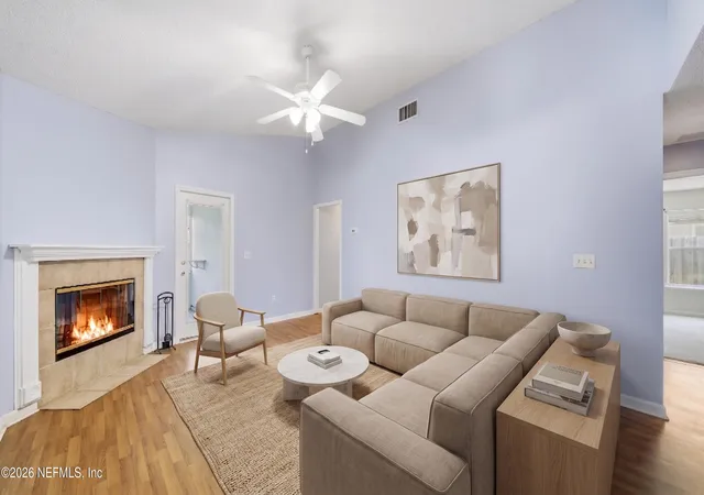 Photo 2 of Single family home for sale at 1325 Spruce St, Green Cove Springs, FL 32043 | MLS# 2157338 | Listing updated on 2026-10-05
