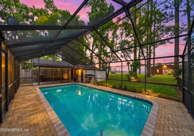 Photo 3 of Sale Pending at 821 Old Hickory Rd, Jacksonville, FL 32207 | MLS# 2157710 | Listing updated on 2026-09-15