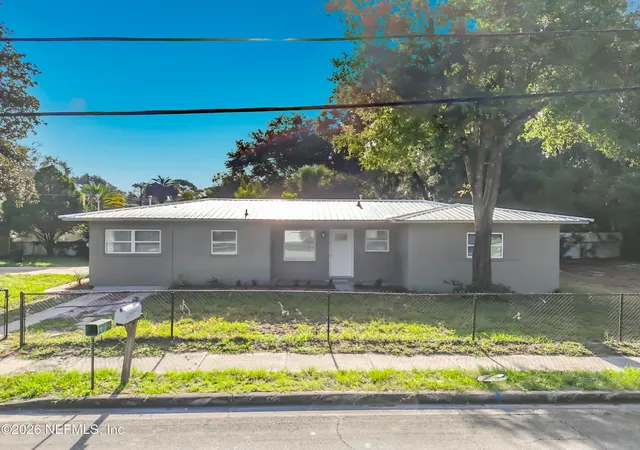 Photo 2 of Single family home for sale at 401 Husson Ave, Palatka, FL 32177 | MLS# 2159699 | Listing updated on 2026-08-12