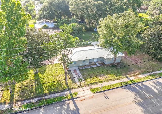 Photo 3 of Single family home for sale at 401 Husson Ave, Palatka, FL 32177 | MLS# 2159699 | Listing updated on 2026-08-12